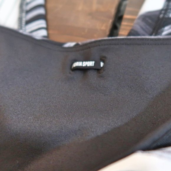 Victoria's Secret Knockout Tight Legging Palm SM - Picture 7 of 8